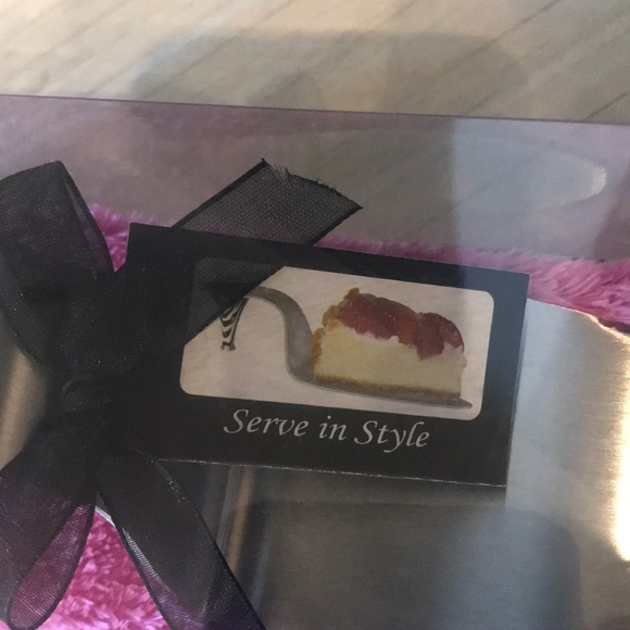 New in box high heel cake server - Picture 6 of 6